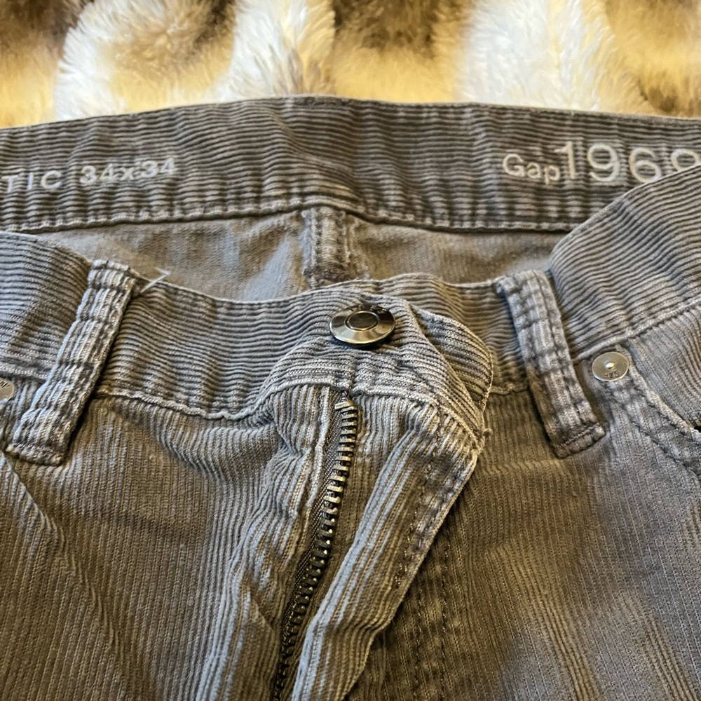 Worn Men’s GAP 1969 authentic corduroy pants size 34 x 34.